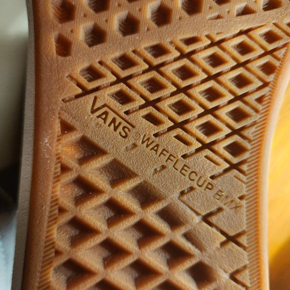 NWT VANS Professional BMX Sk8-Hi Suede/ Canvas Black/ Gray/ Gold Men (8.0) - Picture 11 of 16